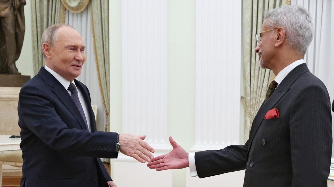 The External Affairs Minister invited the Russian President to India for the BRICS summit